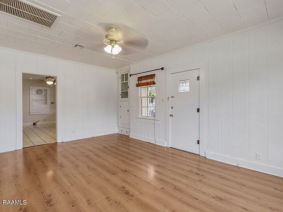 4th image of 511 Evangeline Dr