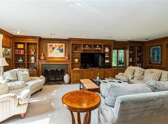 5th image of 6304 Ensley Ln