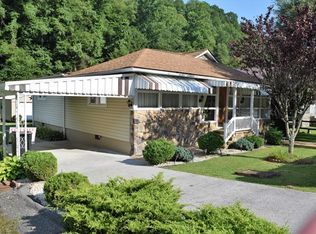 2682 Appalachian Hwy, Pineville, WV 24874