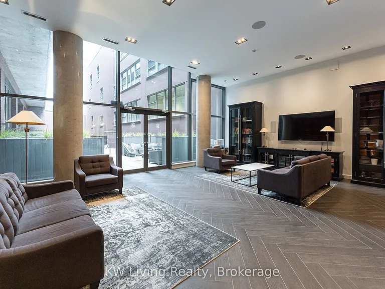 90 Broadview Ave #LW1 — Photo 31