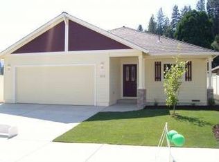104 Westbrook Dr, Rogue River, OR