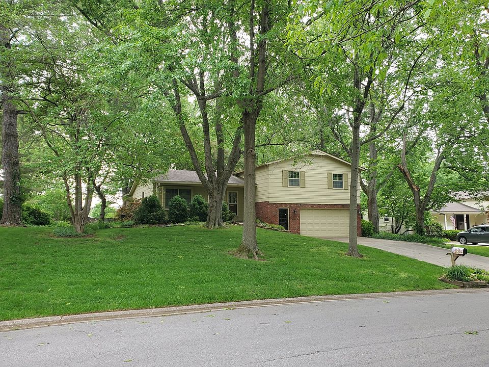 1st image of 103 N Lark Ln