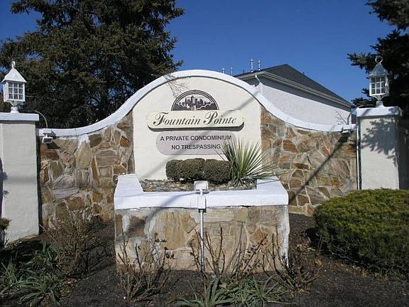 Fountain Pointe