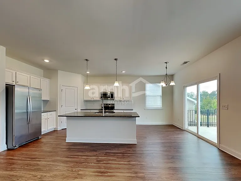 1159 Ashlyn Ct — Photo 4