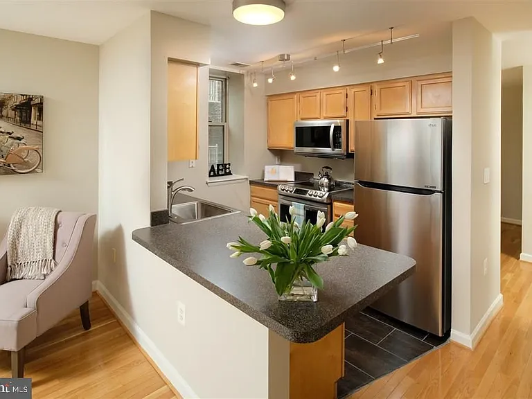 1308 Clifton St NW #217 — Photo 10
