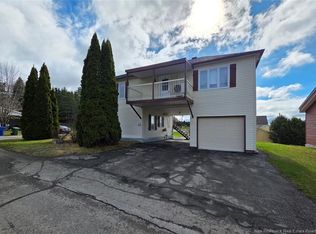 21 Ben Martin Ave, Edmundston, NB E7C 1E5
