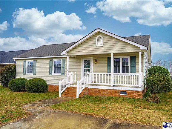 3rd image of 609 Garden Hills Dr
