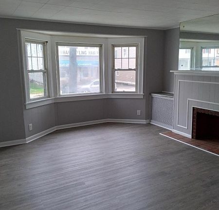2nd image of 81 Mountainview Blvd #A