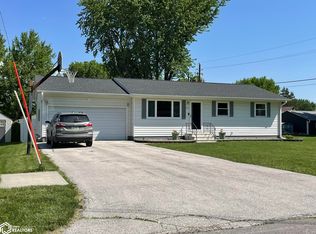 303 1st Ave S, Dakota City, IA 50529