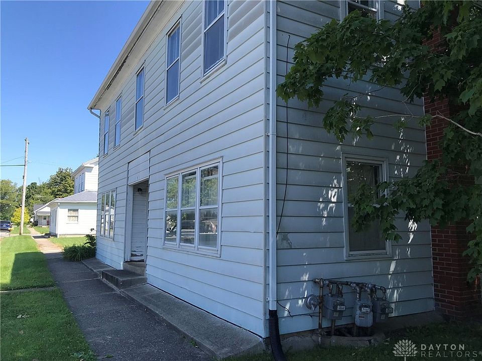 1st image of 208 N Main St