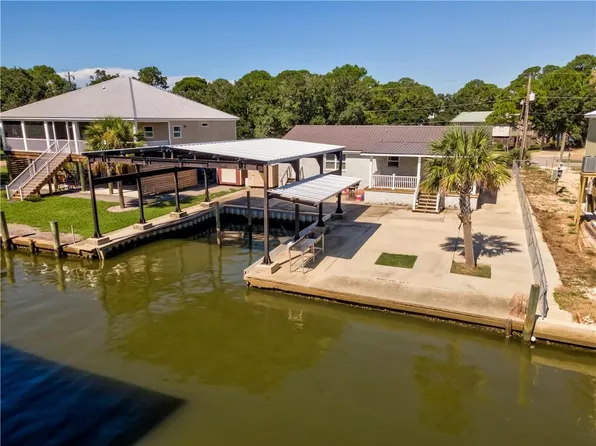 832 Desoto Dr, Dauphin Island, AL 36528