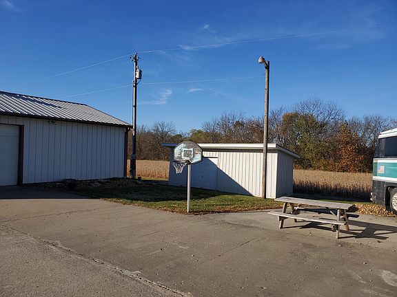 4th image of 21493 Highway Yy