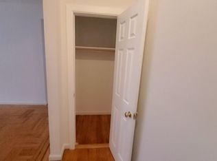 219 E 196th St #C1, Bronx, NY 10458