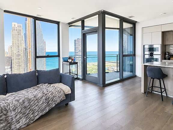4th image of 211 N Harbor Dr #4009