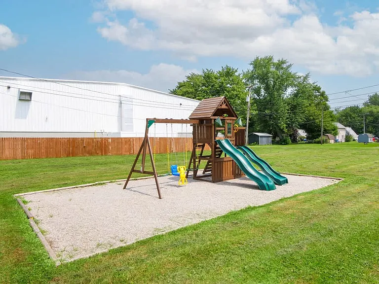 415 Short St #ID1496066P — Photo 53