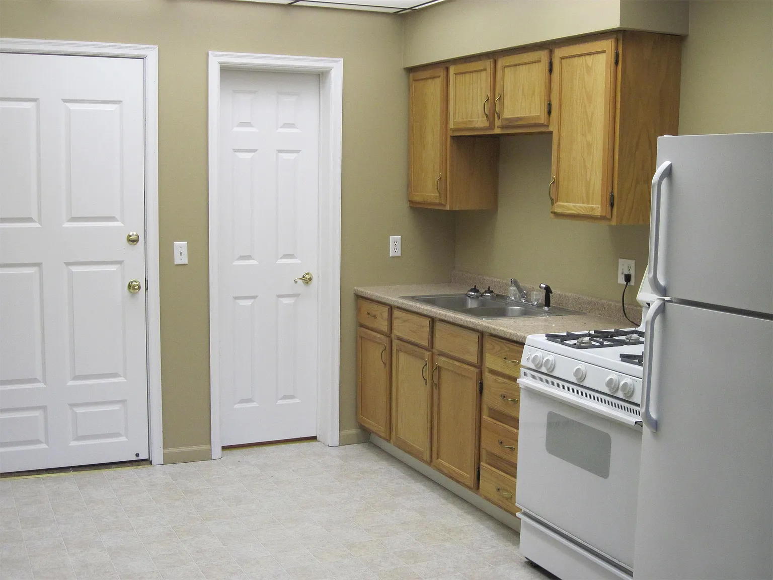 219 Sibley - A — Photo 1