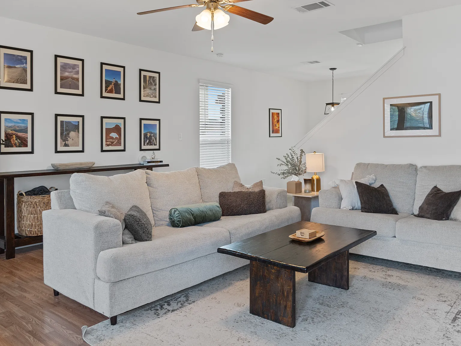 4 bed, 1938 sqft, $2,100 — Photo 2