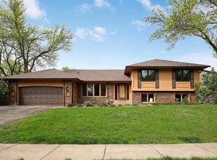 9278 Hyland Creek Rd, Bloomington, MN 55437