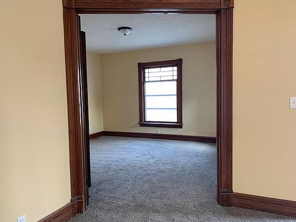 3rd image of 619 N Ohio Ave