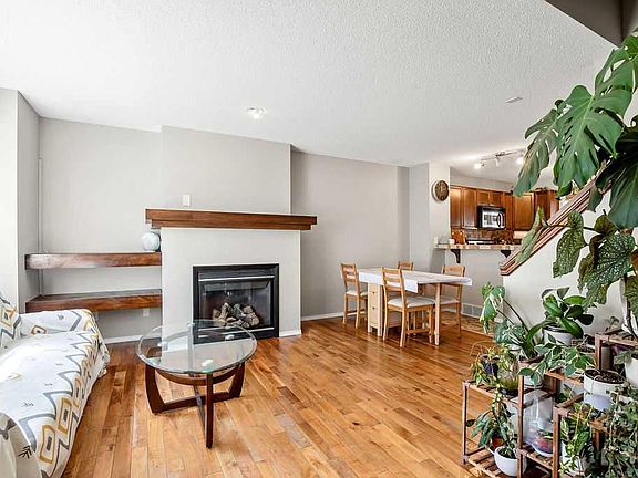 3rd image of 275 E Everstone Dr SW