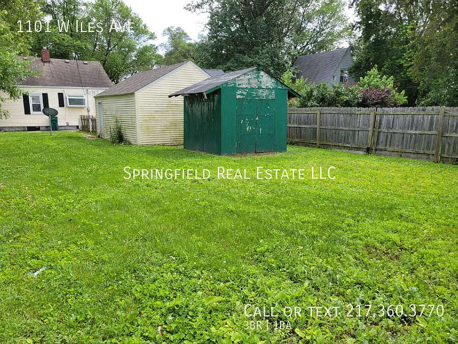 Two Stories to Tell Spacious 3 Bedroom Home — Photo 4