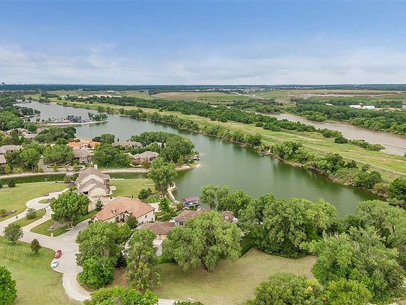 3rd image of 3521 W Crystal Beach Cir