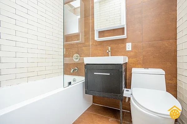 Rented by Reubel Group LLC | media 8