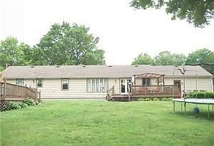 3rd image of 4734 Crestwood Dr