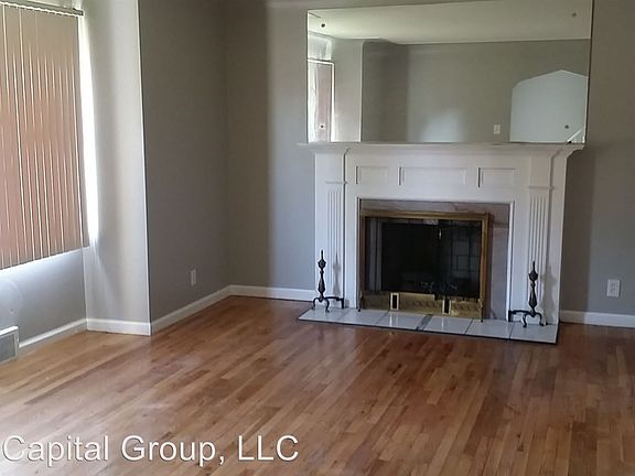 2nd image of 12943 Pembroke Ave