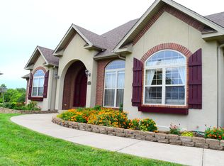 171 Whitetail Dr, Walnut Shade, MO 65771