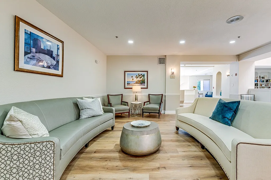 Azure Point at Encinitas - 55+ Active Adult Apartments — Photo 4