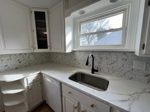1043 N 23rd St, Allentown, PA 18104