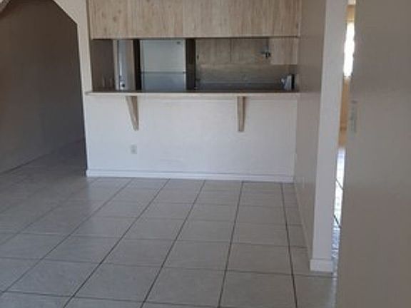 5th image of 923 Gleason Pkwy APT 5