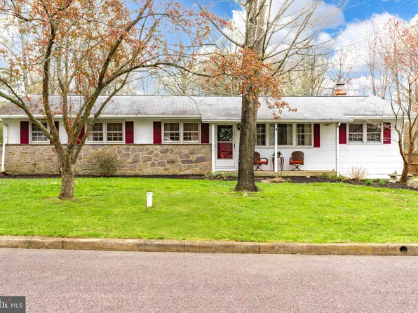 315 1st St, Bordentown, NJ 08505