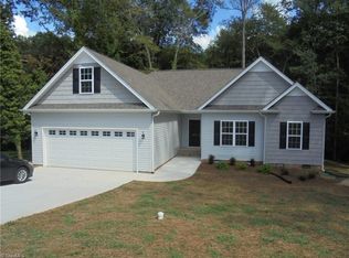 2943 Martin St, Walkertown, NC 27051