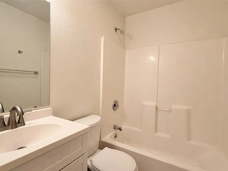 1016 Woodlief Trl — Photo 8