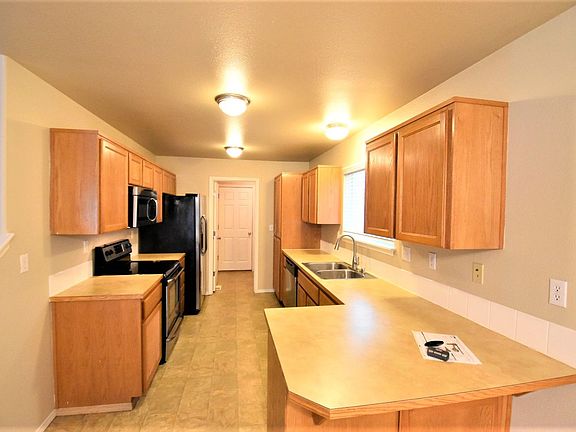 5th image of 17709 2nd Ave E