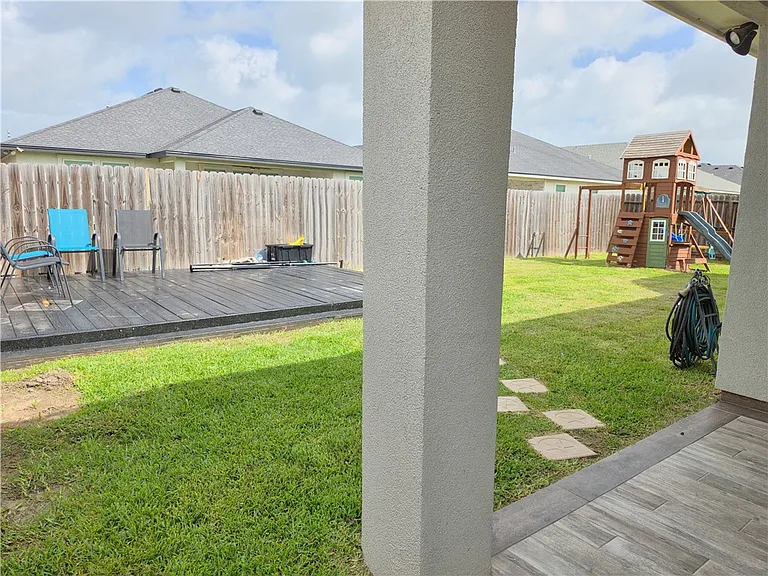 4129 Karo Dr — Photo 32