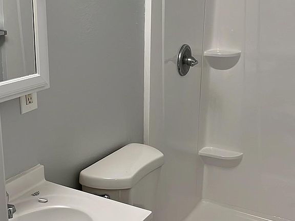2nd image of 1216 Los Robles Blvd #1