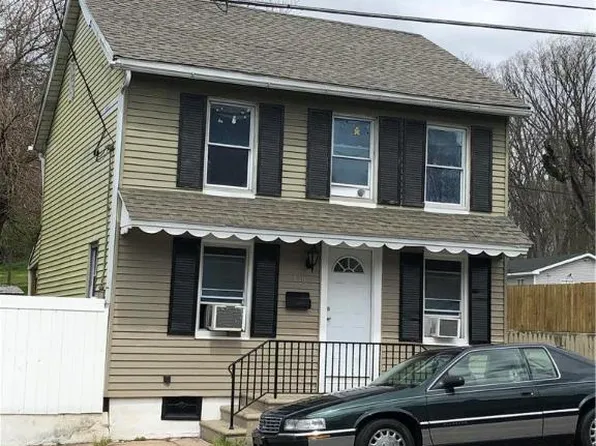 438 Race St, Catasauqua, PA 18032