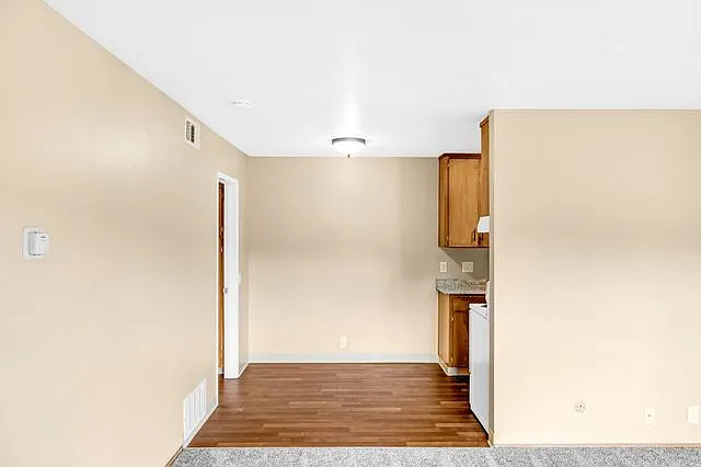 The Lewis — Photo 15