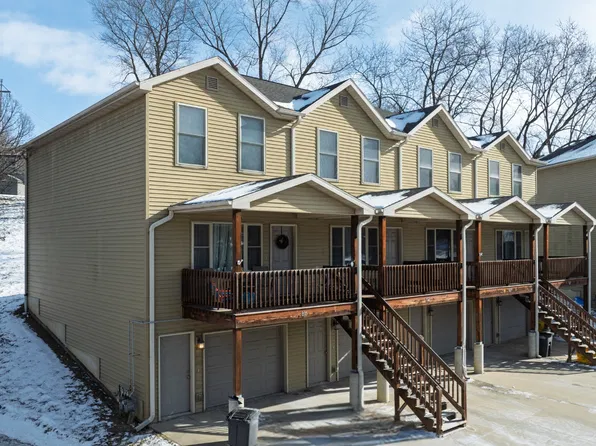 819 Hawkeye Dr, Dubuque, IA 52001