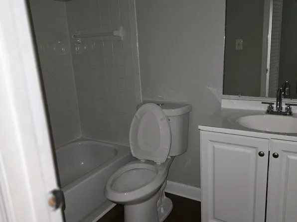 12403 Oak Cedar Pl APT 201, Tampa, FL 33612