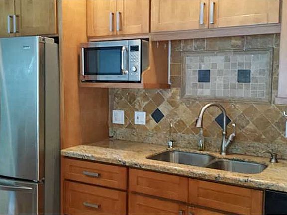 4th image of 1605 SW 10th Ave