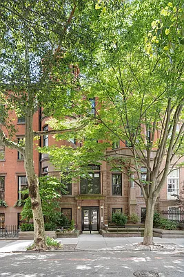 Sold by Compass | media 16