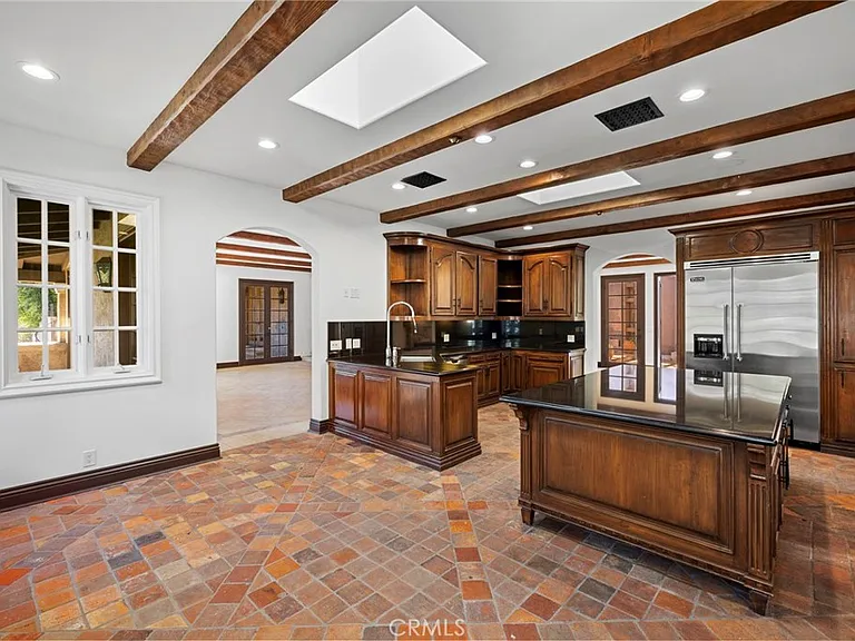 1316 Beverly Grove Pl — Photo 23