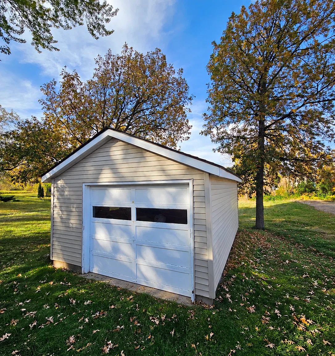 4 bed, 1.5 bath, 1961 sqft, $1,995 — Photo 3