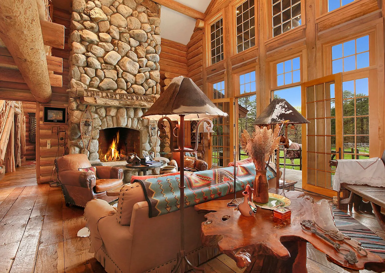 Outstanding design gracing the front page of Architectural Digest — Photo 1