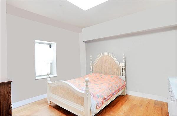 2nd image of 220 W 148th St Ph E