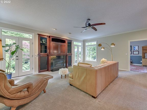 5th image of 17637 Woodhurst Pl